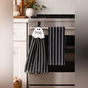 NWOT Halloween Ghost Boo Kitchen Towel Set